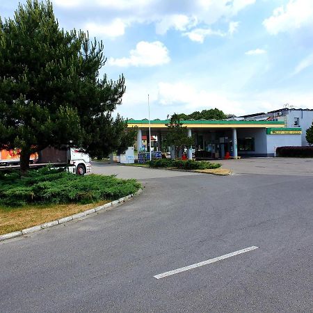 Motel Na Stacji Paliw Ustronie Morskie Extérieur photo