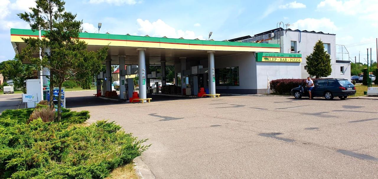 Motel Na Stacji Paliw Ustronie Morskie Extérieur photo