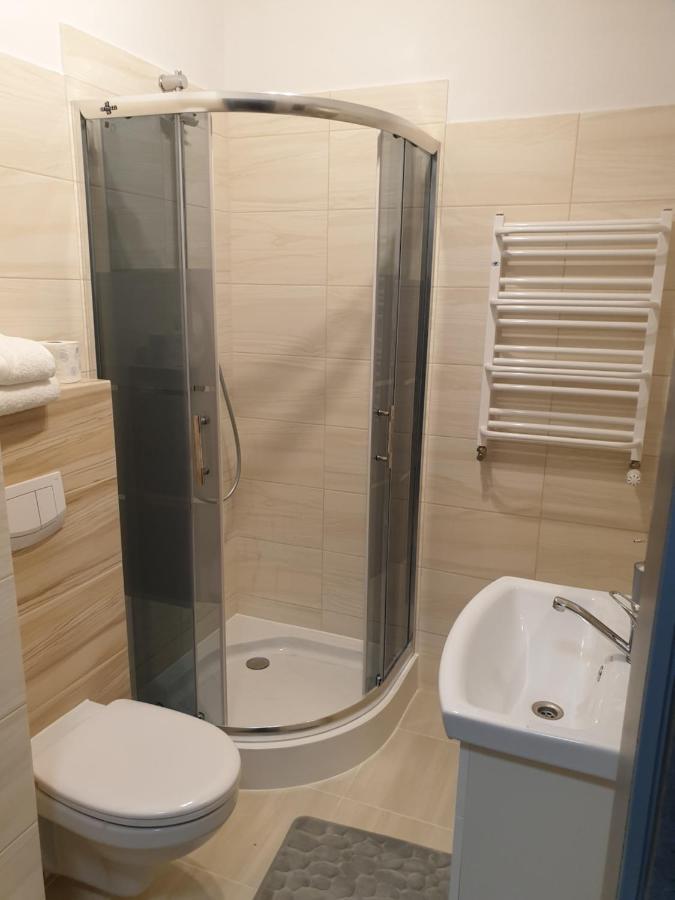 Motel Na Stacji Paliw Ustronie Morskie Extérieur photo